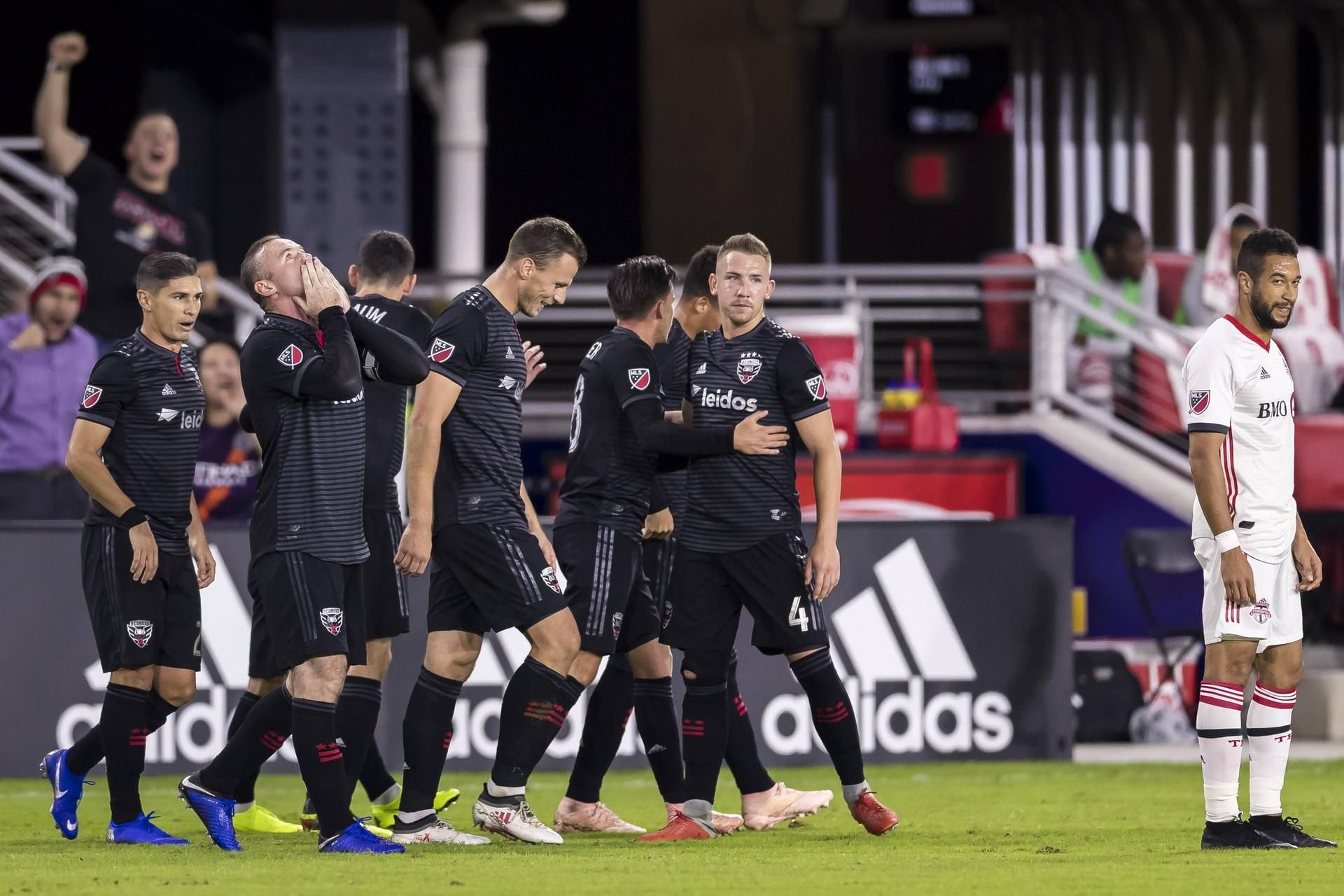 Wayne Rooney feiert sein Traumtor für D.C. United gegen Toronto.