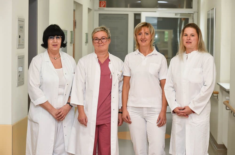 Sorgen sich neu aufgestellt um Patienten: die Ärzte Anne-Elisabeth Franz, Steffi Becker, Claudia Wiebigke und Antje Rosenhahn.