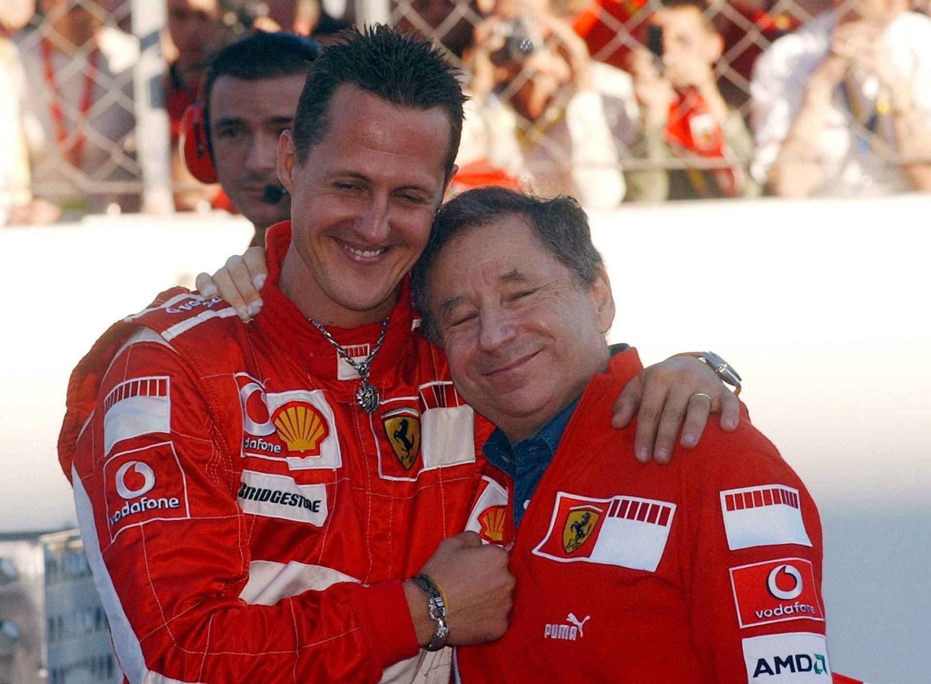 Michael Schumacher (Deutschland, li.) und Teamchef Jean Todt (Frankreich/beide Ferrari) sind noch immer ein Herz und eine Seele.