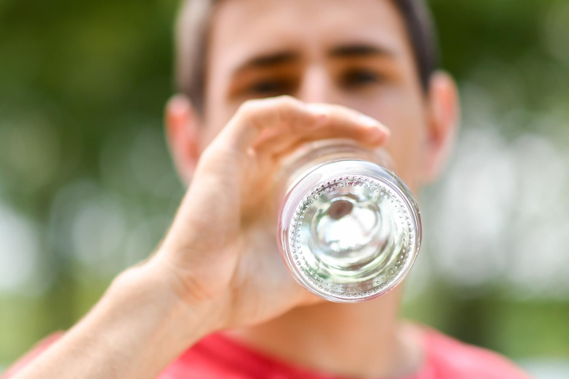 Mineralwasser aus Deutschland erhält von Öko-Test mehrheitlich gute Noten.