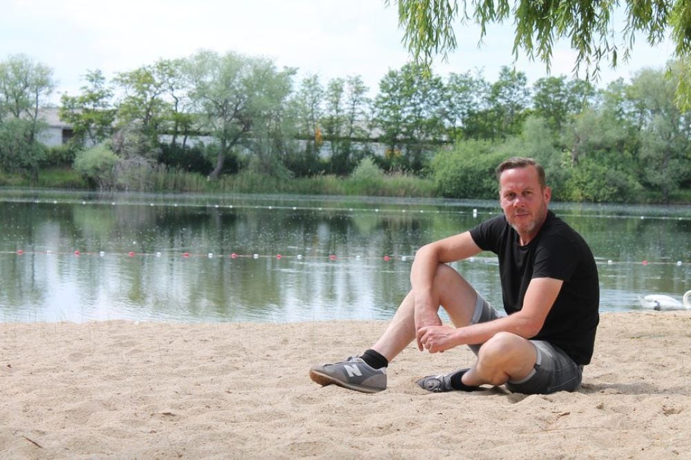 Der künftige Friedrichsbad-Chef Lars Wilken freut sich auf die Eröffnung der Badesaison.
