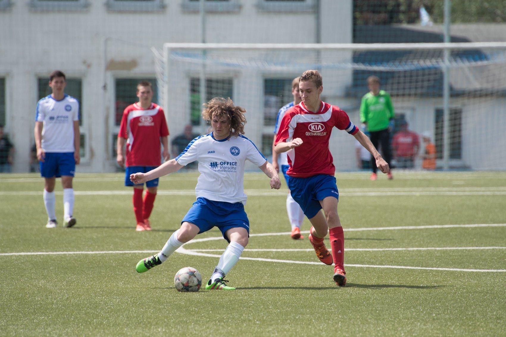Marvin Giese (l.) - hier im Spiel gegen Weißenfels - sorgte in der Partie gegen Nebra für einen früheren Treffer.