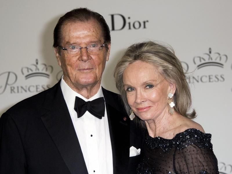 Sir Roger Moore und seine Frau Kristina bei einer Gala in Monte Carlo: Der ewige James Bond ist tot. Foto: Arnold Jerocki