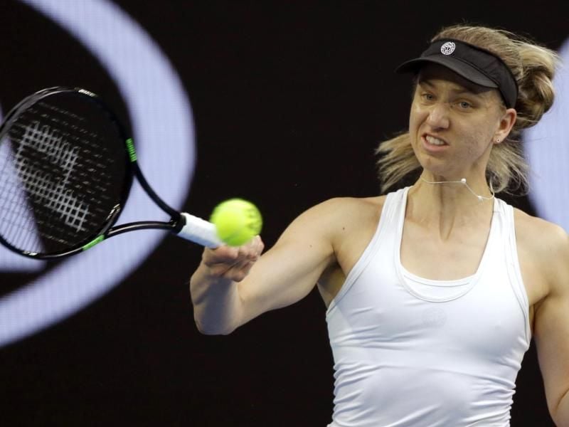 Mona Barthel brauchte im Spiel gegen die Australierin Ashleigh Barty drei Sätze. Foto: Dita Alangkara