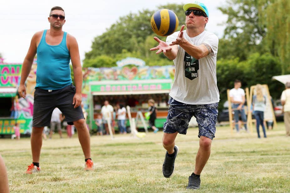 Patrick Bendler beim Volleyballturnier.