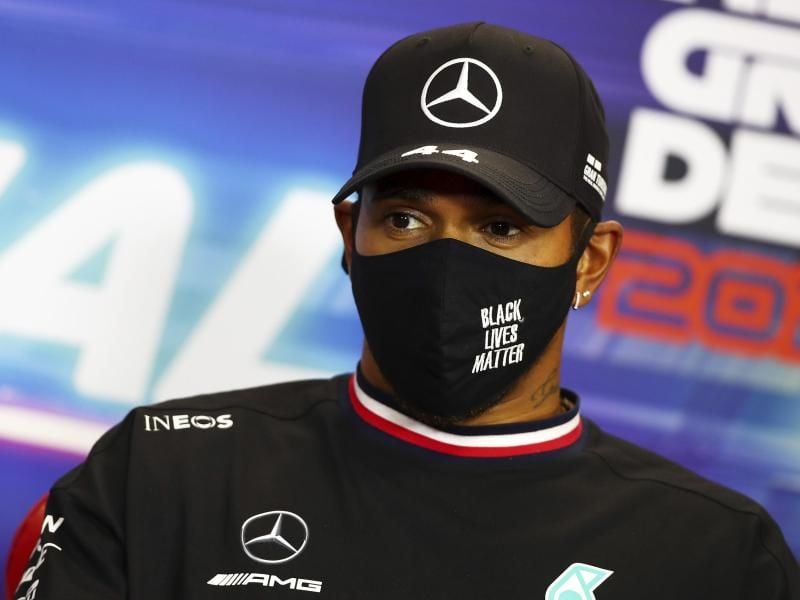 Kann in Portugal mit Mercedes den WM-Team-Titel einfahren: Lewis Hamilton. Foto: Joe Portlock/Getty Pool/AP/dpa