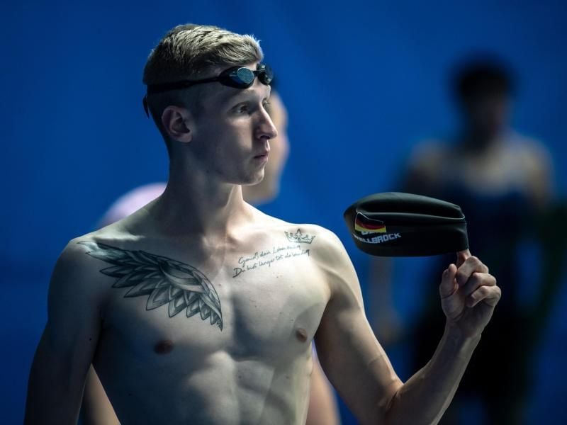 Florian Wellbrock nimmt am Training im Wettkampfbecken teil. Foto: Bernd Thissen