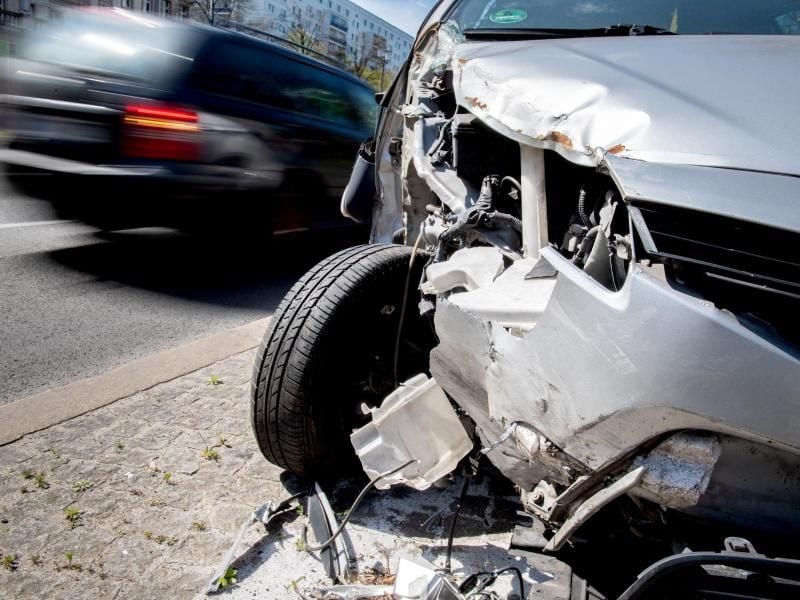 Wer durch einen Verkehrsunfall beeinträchtigt ist, kann einen Haushaltsführungsschaden verlangen. Foto: Zacharie Scheurer/dpa-tmn