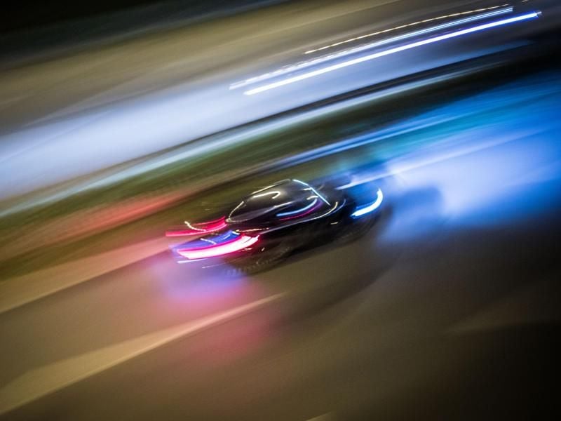 Früher mussten nagelneue Autos richtig eingefahren werden. Das heißt, man musste nach den ersten gefahrenen Kilometern das Motoröl wechseln. Heute ist das überflüssig. Foto: Frank Rumpenhorst/dpa