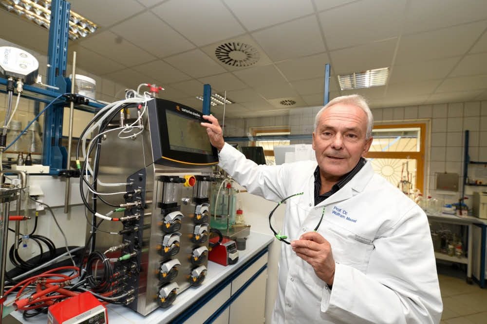Professor Wolfram Meusel forschte jahrelang zu Bioreaktoren. Er arbeitete mehr als 40 Jahre an der Hochschule Anhalt in Köthen.