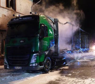 Der ausgebrannte Lkw in Kelbra.