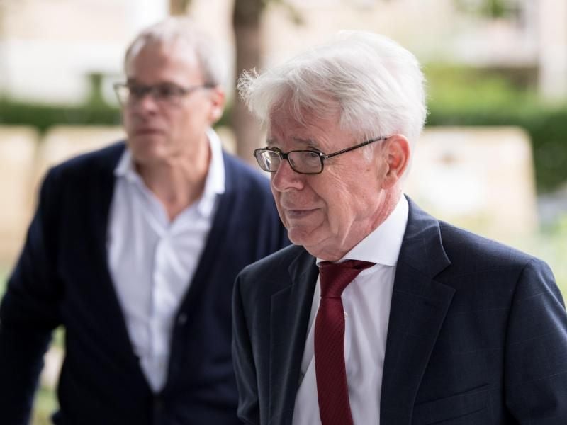 Gibt den DFL-Vorsitz ab: Reinhard Rauball (r). Foto: Sven Hoppe