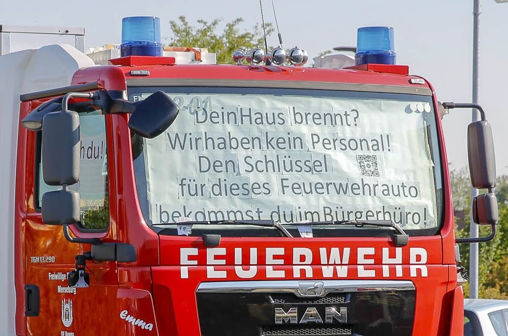 So stellte die Feuerwehr Beuna ihr Einsatzfahrzeug auf einem Parkplatz ab.