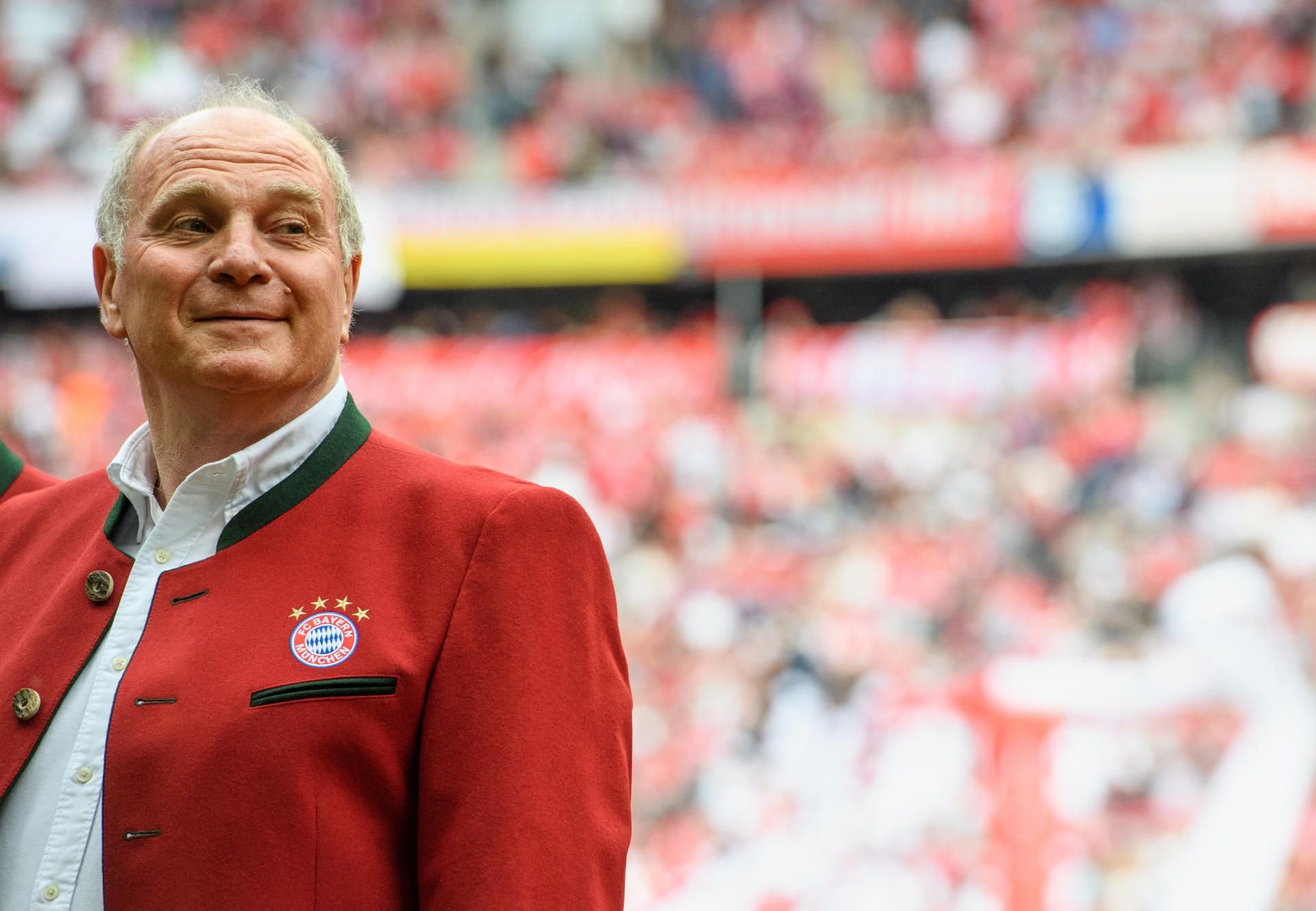 Uli Hoeneß hat sich zu den Transfersummen geäußert.