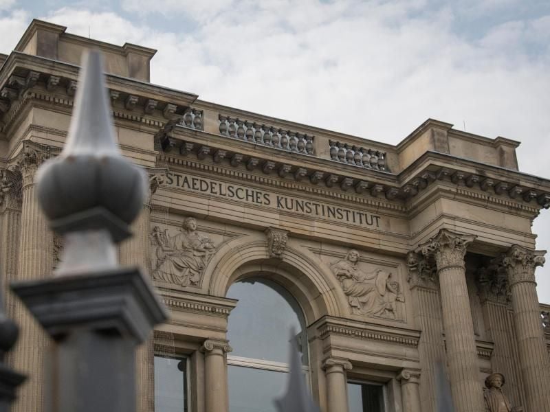 Die Fassade des Städel Museums am Mainufer. Foto: Boris Roessler/Archiv