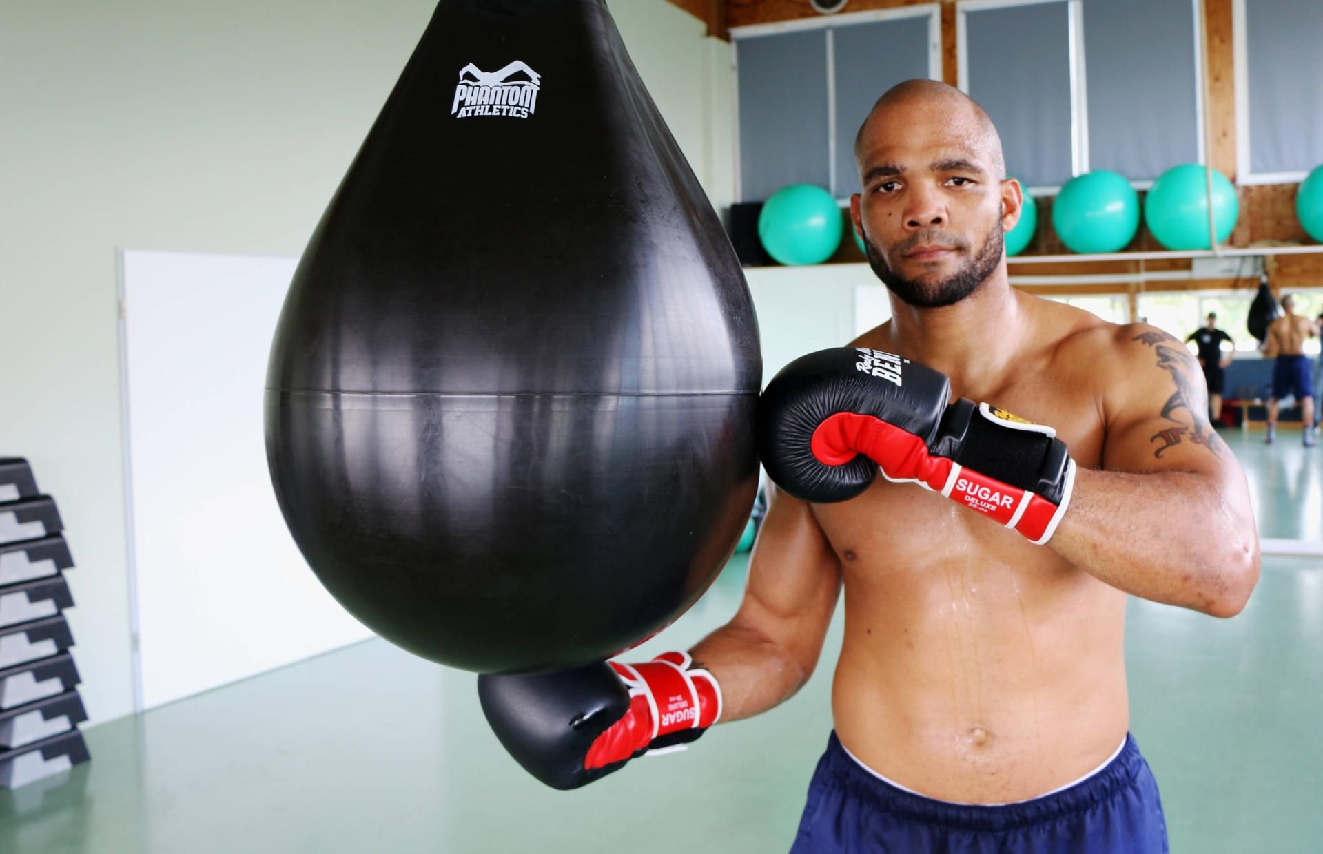 Ex-Box-Champion Yoan Pablo Hernandez beim Training in Stendal.