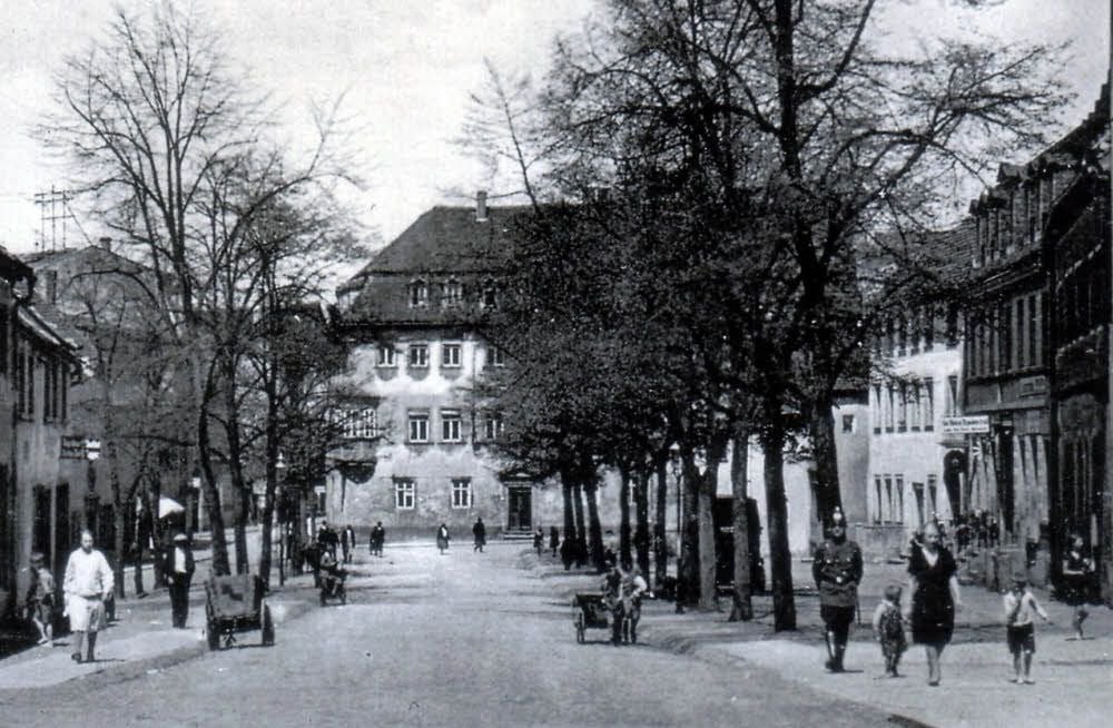 Der Brühl, ältester Zeitzer Stadtteil, war eine Ansammlung von Denkmälern, aber auch ein großes Stück Sozialgeschichte.