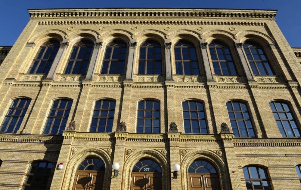 Die IGS in Halle ist ein imposanter Schulaltbau.