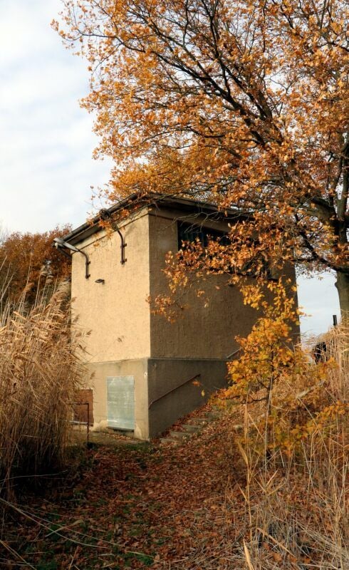 Das alte Schöpfwerk. Es steht auf städtischem Grund.