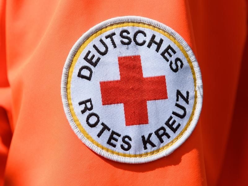 Das Logo des Deutschen Roten Kreuzes. Foto: Robert Michael/dpa-Zentralbild/dpa/Symbolbild