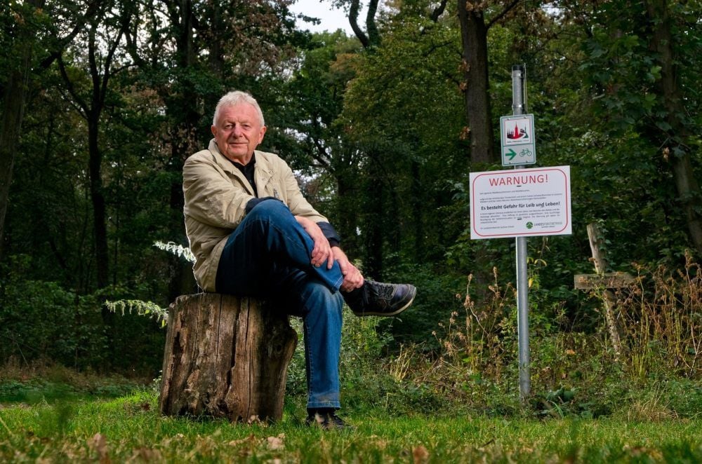 Wo ein Schild Spaziergänger vor Lebensgefahr warnt, sollten in zwei Wochen eigentlich Sportler den Petersberger Wald betreten. Daraus wird nichts. Der Veranstalter des Halbmarathons durch den Forst, Heinz Pohl, hat die Veranstaltung abgesagt.