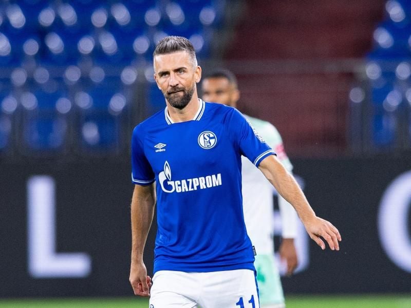Verlässt Schalke schon wieder: Vedad Ibisevic. Foto: Guido Kirchner/dpa