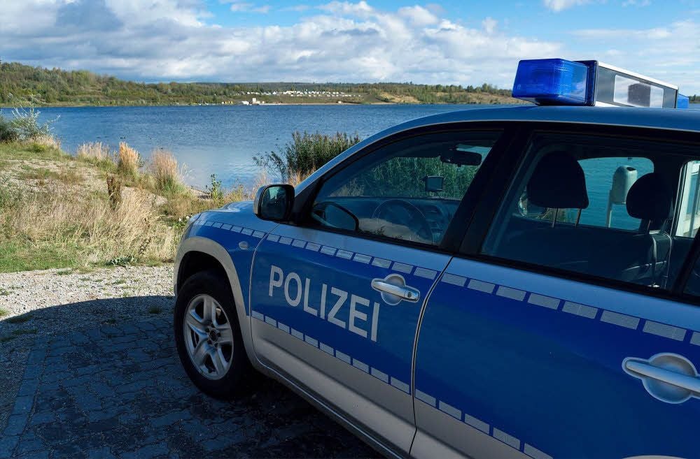 Derzeit finden die Kontrollen mit dem Dienstwagen statt.