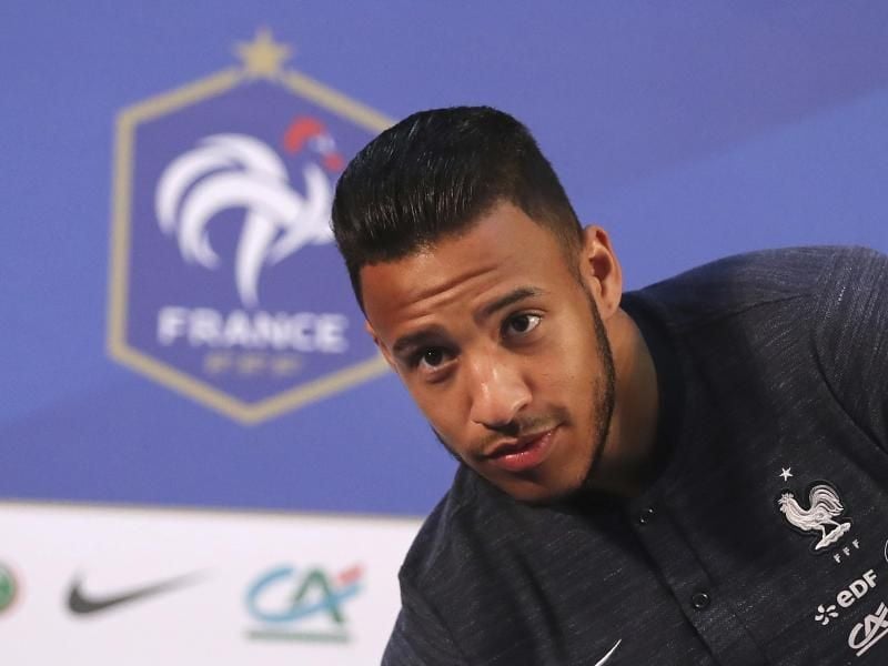 Der französische Bayern-Spieler Corentin Tolisso soll Frankreich im WM-Finale gegen Kroatien Glück bringen. Foto: David Vincent/aP