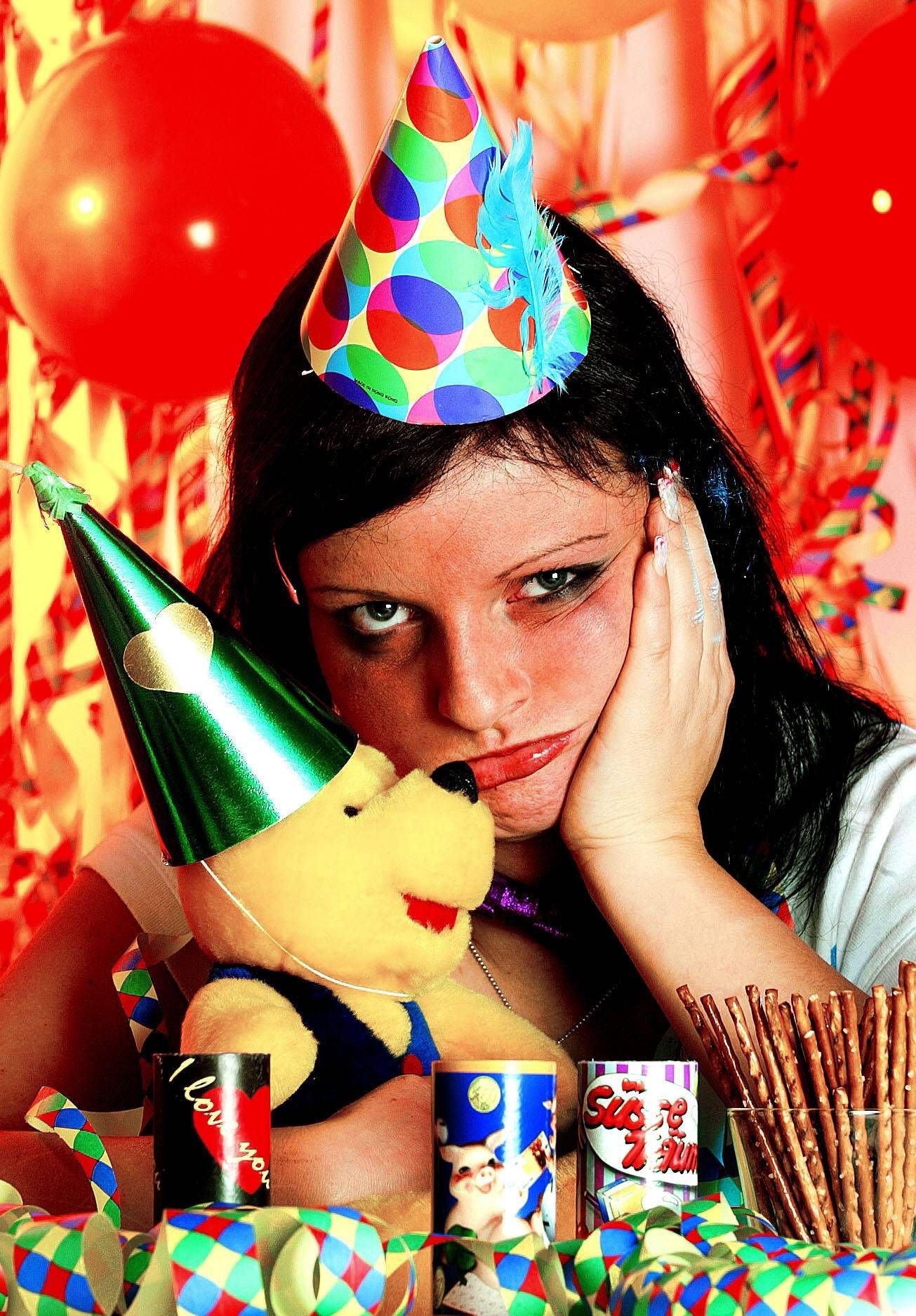 Neujahrs-Muffel: So eine Silvester-Party ist einfach nicht jedermanns Sache.
