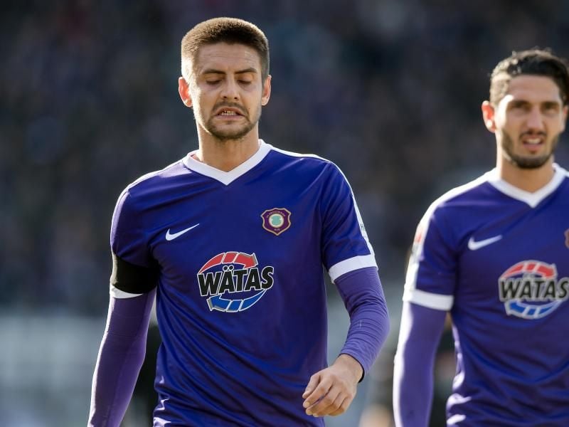 Der aserbaidschanische Nationalspieler Dimitrij Nazarov (l) spielt für Erzgebirge Aue. Foto: Thomas Eisenhuth