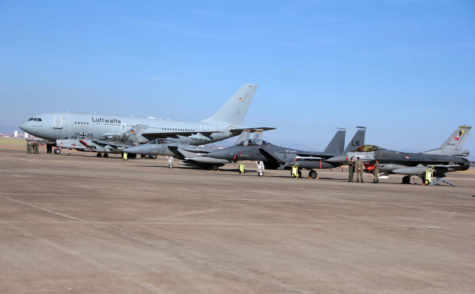 Bundeswehrsoldaten sind auf der südtürkischen Luftwaffenbasis stationiert.