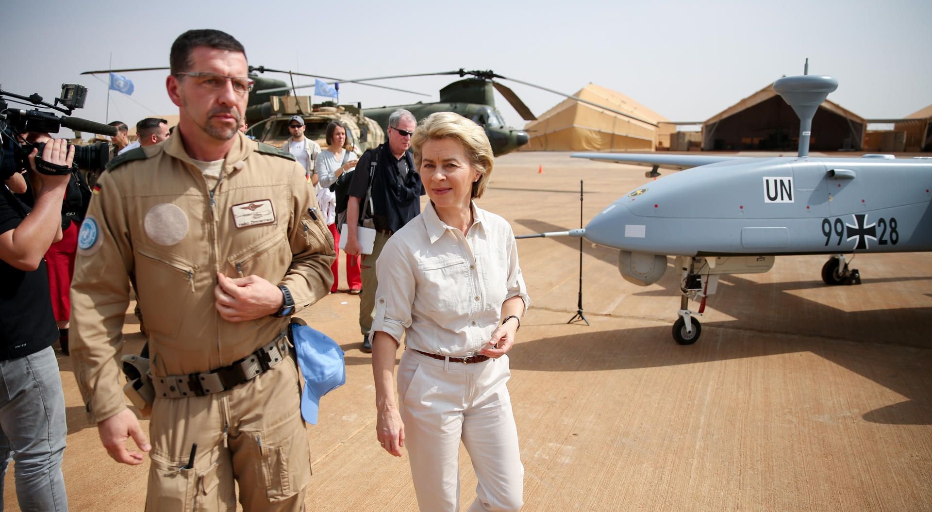 Ursula von der Leyen bei ihrem Besuch in Gao