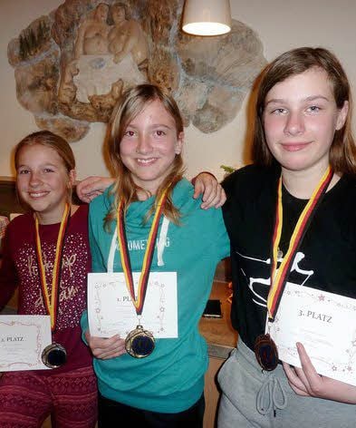 Die drei Besten des Biathlonwettbewerbs: Alicia Schmidt, Emilie Rhode und Lena Lopatta (v. l.).