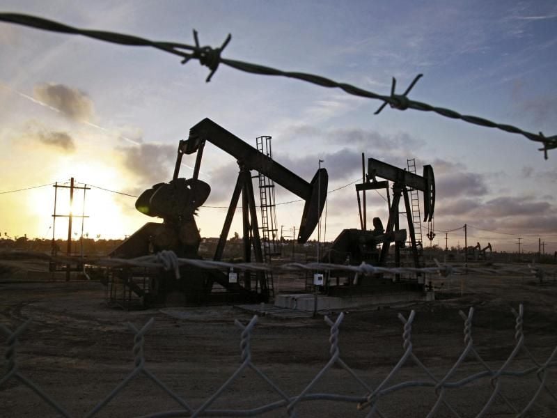 Die Opec und seine Partner haben einer Drosselung der Ölproduktion zugestimmt. Foto: Richard Vogel/AP/dpa