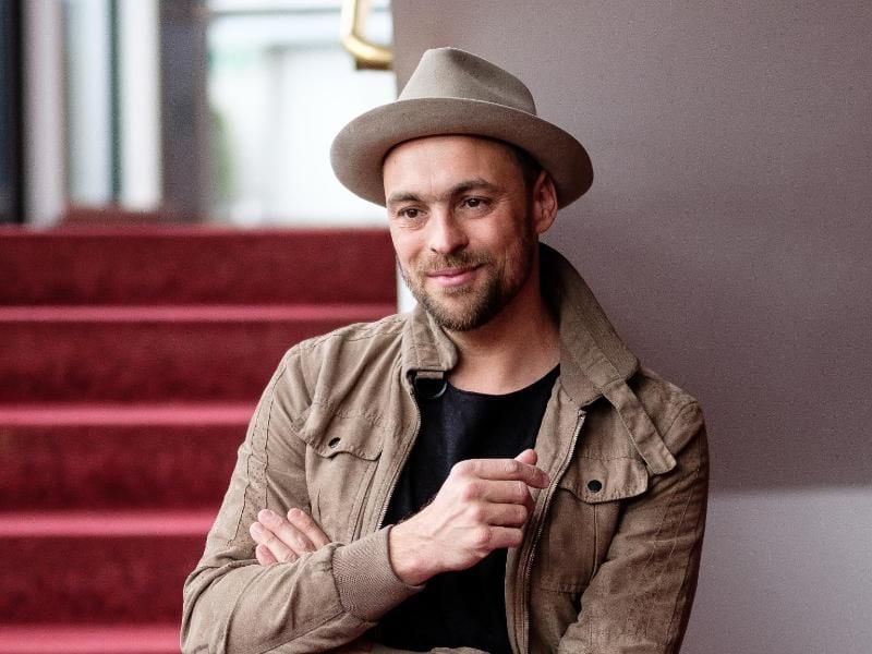 Max Mutzke schaut zwar nicht den ESC, ist ihm aber dennoch dankbar. Foto: Fabian Sommer