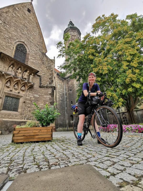 Schnappschuss mit dem Dom: Die Berliner Bloggerin Juliane Schumacher fuhr Anfang August den Unstrutradweg von der Quelle bis zur Mündung im Blütengrund.