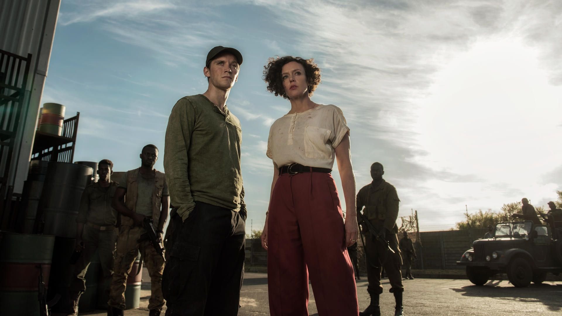DDR-Agent Martin Rauch (Jonas Nay) und seine Kollegin Lenora Rauch (Maria Schrader) geraten in Kapstadt (Südafrika) zwischen die Fronten.