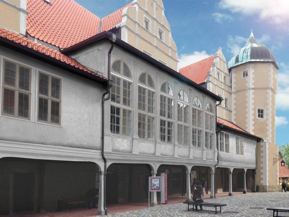 Blick in den Innenhof im Vergleich: Die kleine Darstellung zeigt den Bestand (unten), die große (oben) eine Simulation der Umsetzung der geplanten Gestaltung.