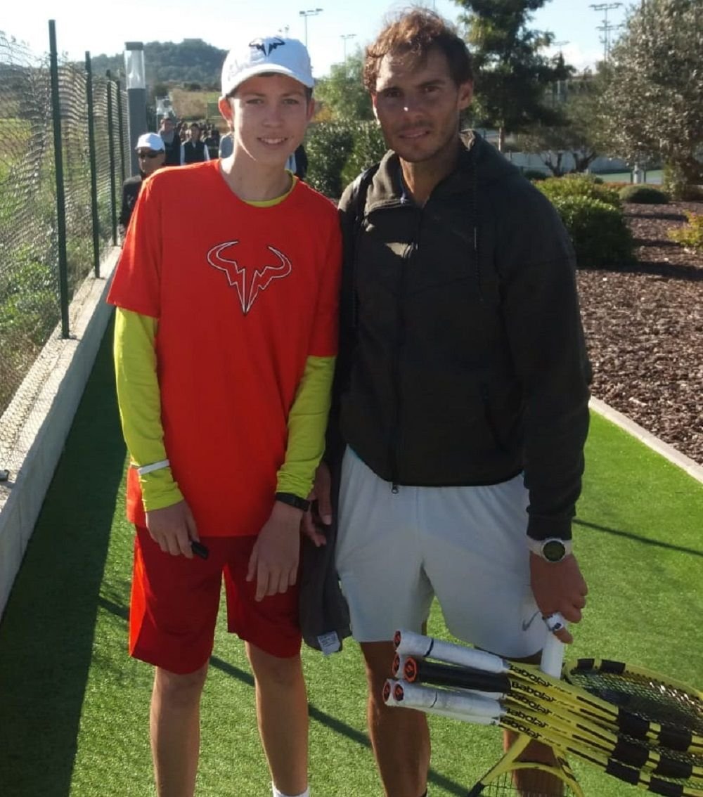 Florian Böhler (li.) mit Tennis-Superstar Rafael Nadal