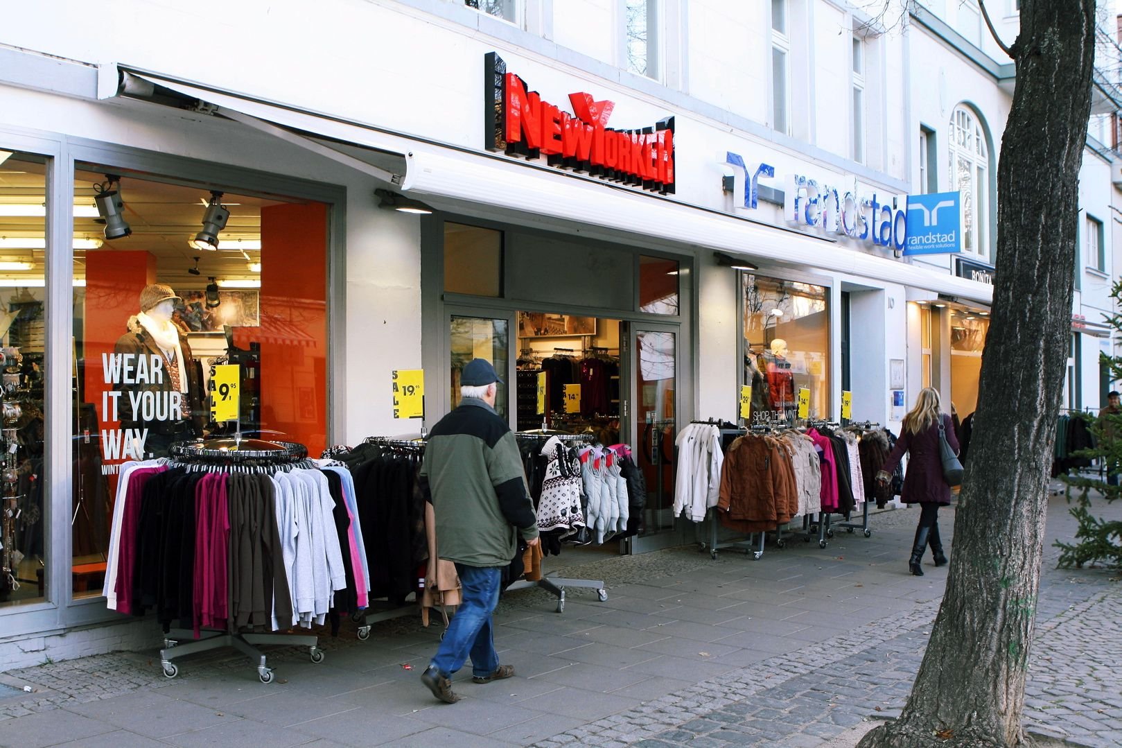Einzelhandel-Geschäfte in der Lindenstraße in Bernburg