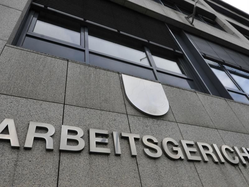 Beim Verstoß gegen das Transparenzgebot von Rückzahlungsverpflichtungen muss der Arbeitnehmer nicht zahlen. Foto: Henning Kaiser/dpa