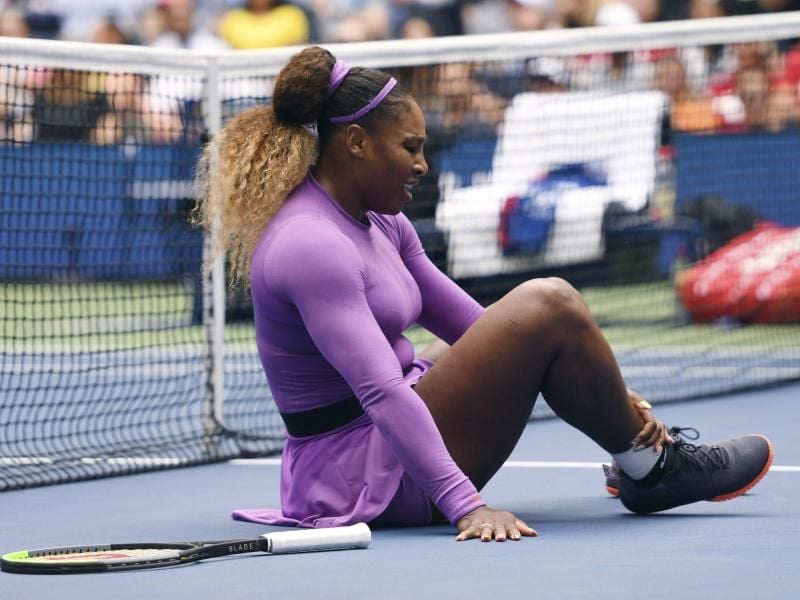 Serena Williams musste sich zu Anfang des zweiten Satzes nach einer Verletzung behandeln lassen. Foto: Sarah Stier/FR171690 AP