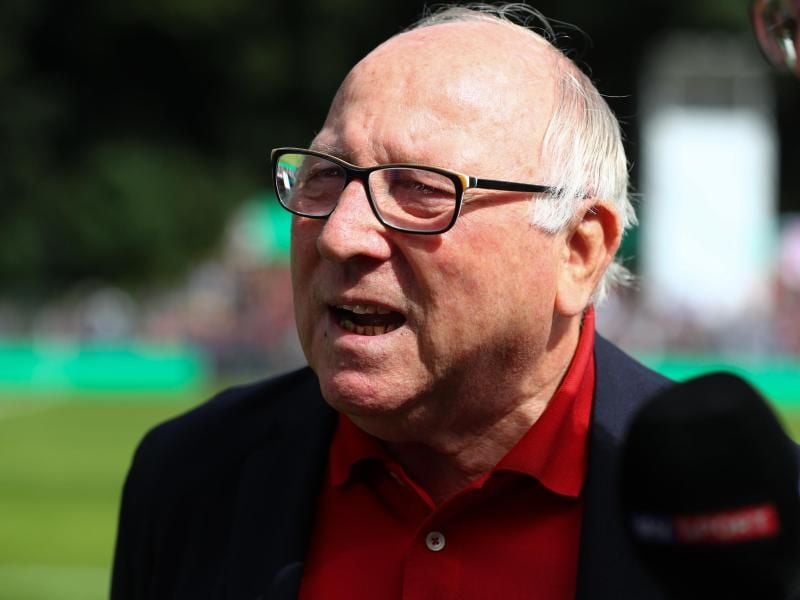 Das HSV-Urgestein Uwe Seeler hofft auf einen direkten Wiederaufstieg seines Vereins. Foto:Christian Charisius