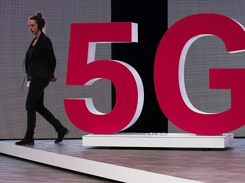 Nun gehte s los: Die Deutsche Telekom hat drei Wochen nach der Versteigerung der Frequenzen für die fünfte Mobilfunkgeneration sein 5G-Netz für Kunden geöffnet. Foto: Oliver Berg