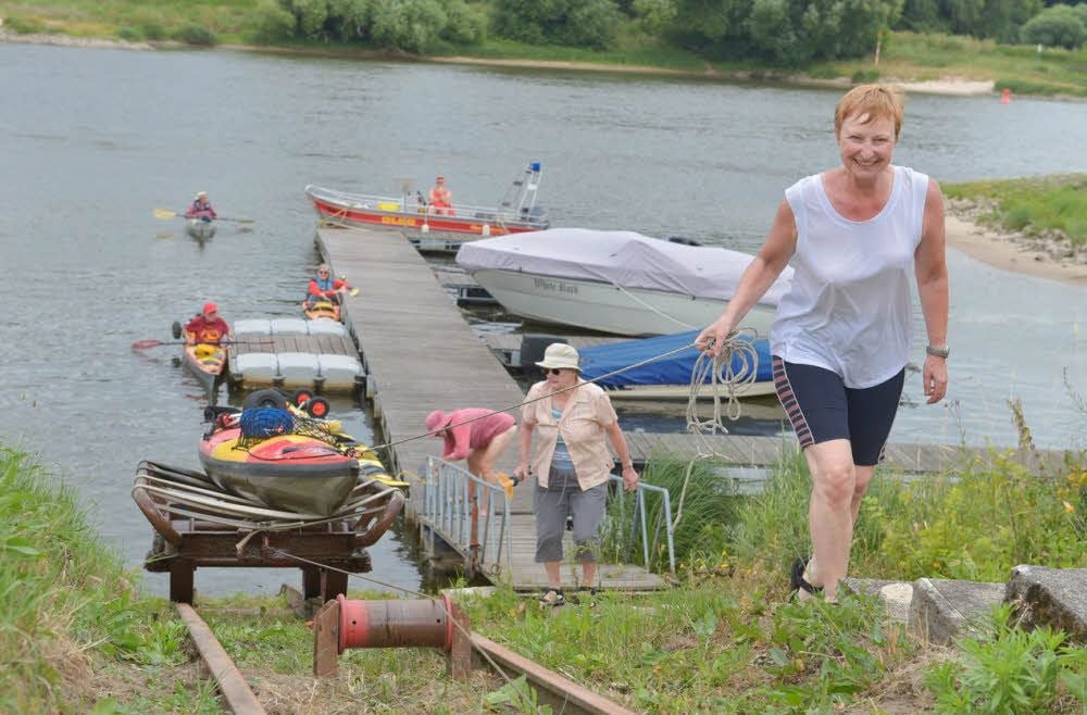 Nach 39 Tageskilometern kommt Simone Rühle in Aken an.