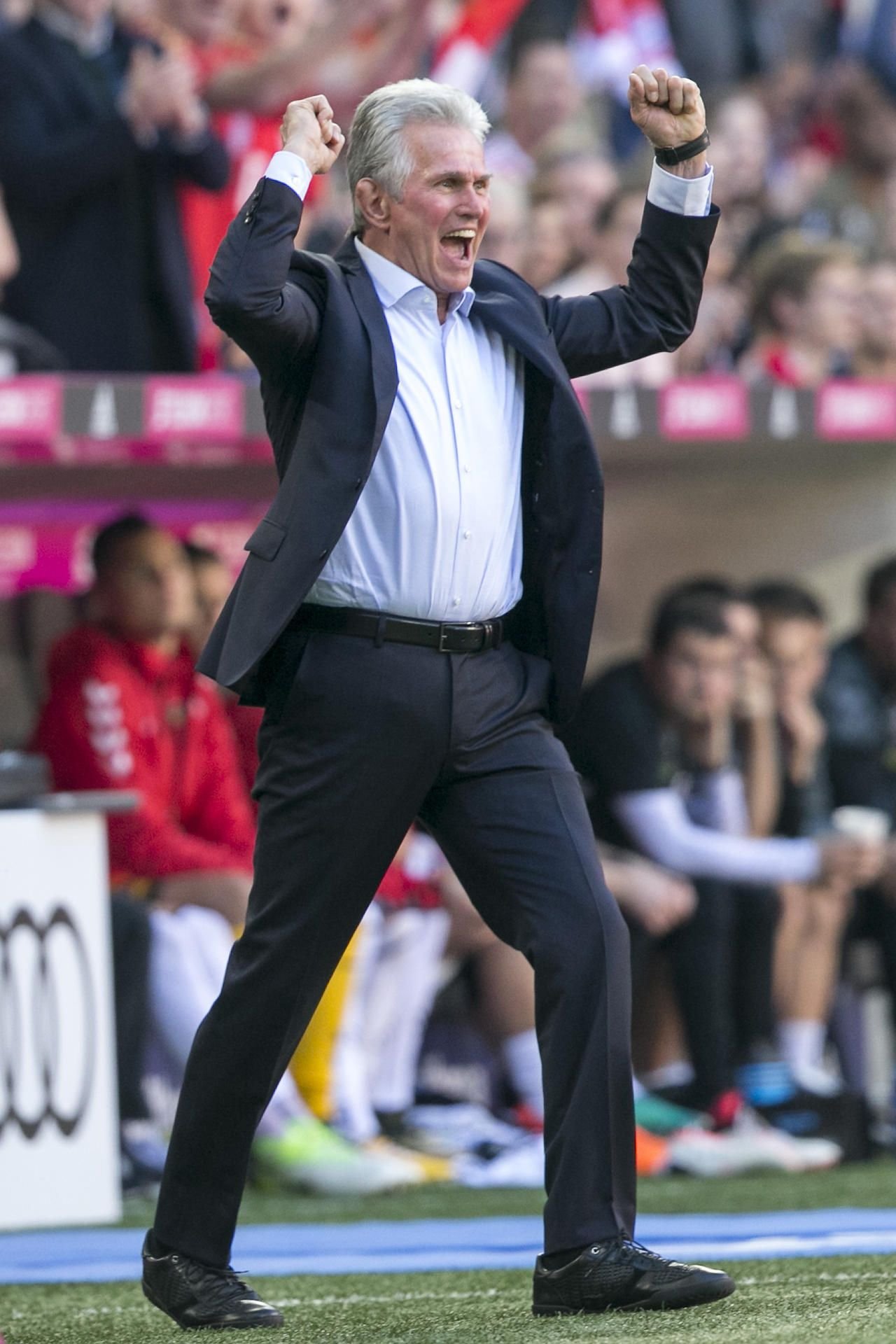 Jupp Heynckes beim Spiel des FC Bayern München gegen Freiburg.