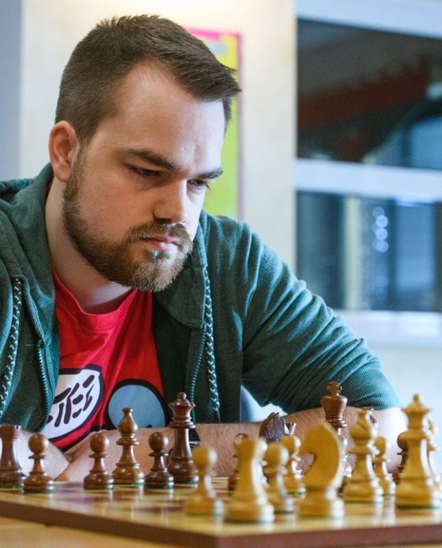 Samuel Gering steuert einen halben Punkt zum Sieg des Verbandsligisten NSV gegen Grün-Weiß Piesteritz bei.