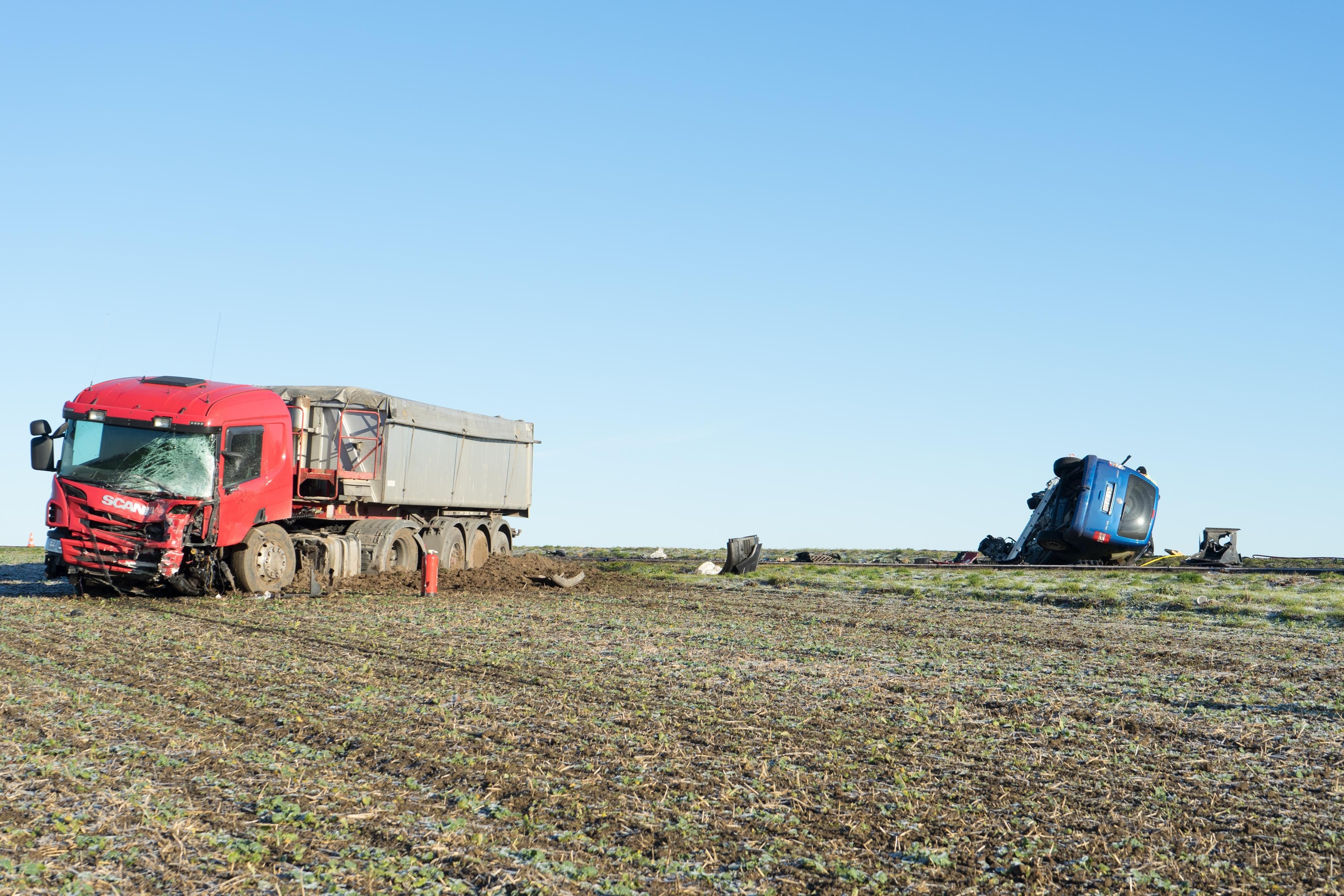 Schwerer Unfall zwischen Gerbstedt (Landkreis Mansfeld-Südharz) und Belleben (Salzlandkreis).