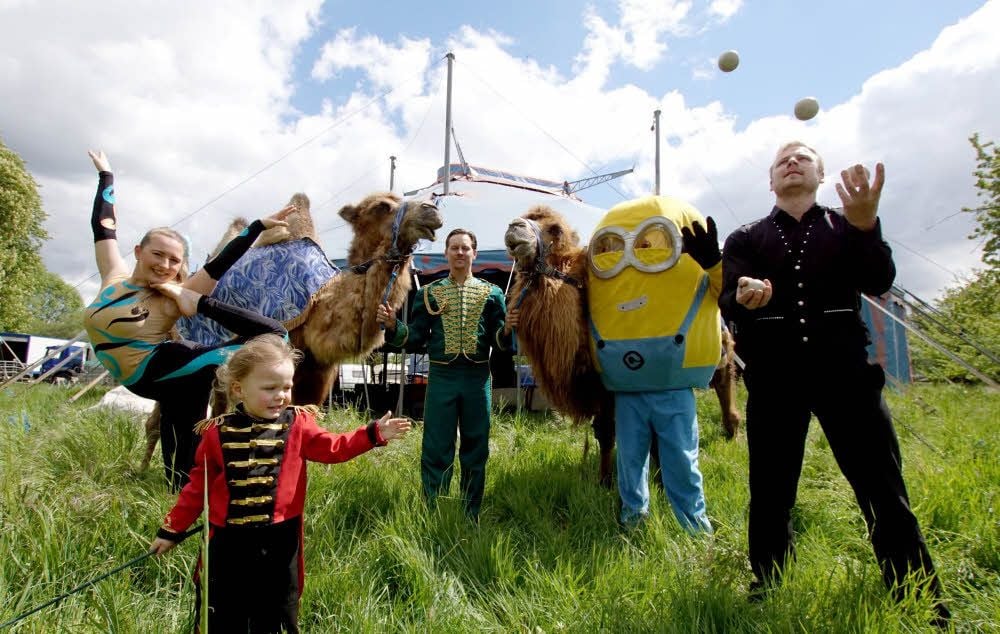 Der Circus Moreno kommt erstmals mit Tierdressuren, Artistik und Jonglage in das Seeland.
