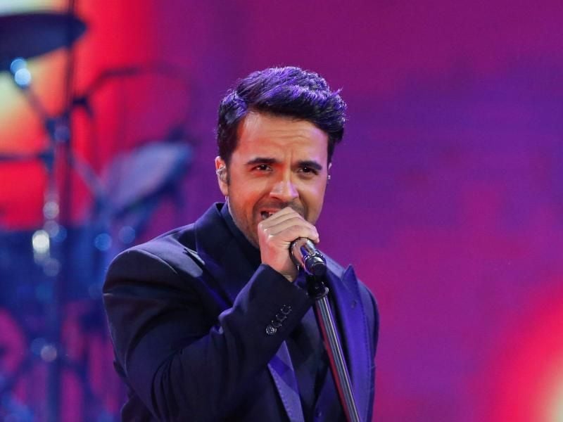 Luis Fonsi verteidigt weiterhin den ersten Platz unter den Singles in Deutschland. Foto: Francisco Longa/Agencia Uno